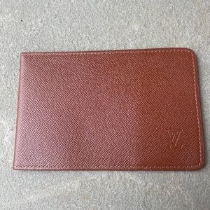 RARE Pristine Louis Vuitton Taiga Ticket Holder in Brown